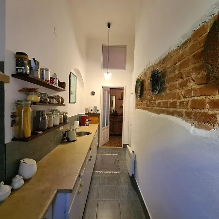 Heritage Park Royal Apartman *