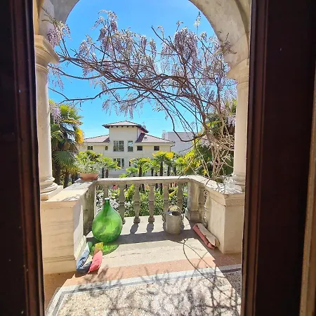 Heritage Park Royal Διαμέρισμα *