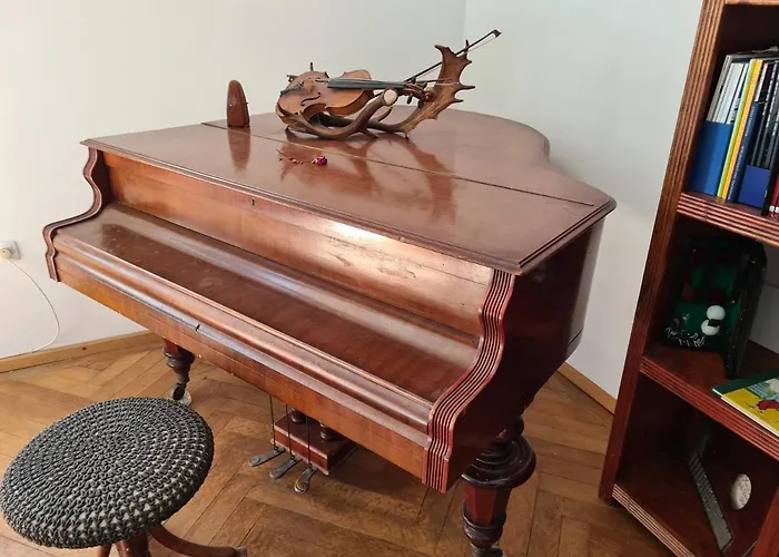 Heritage Park Royal * أوباتيا