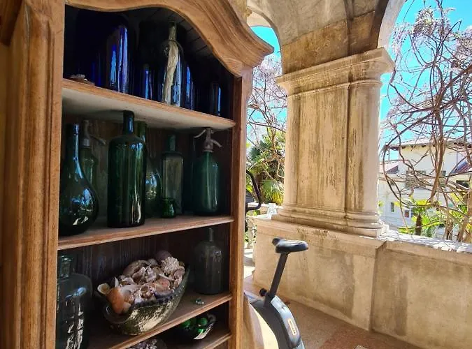 Heritage Park Royal Lägenhet